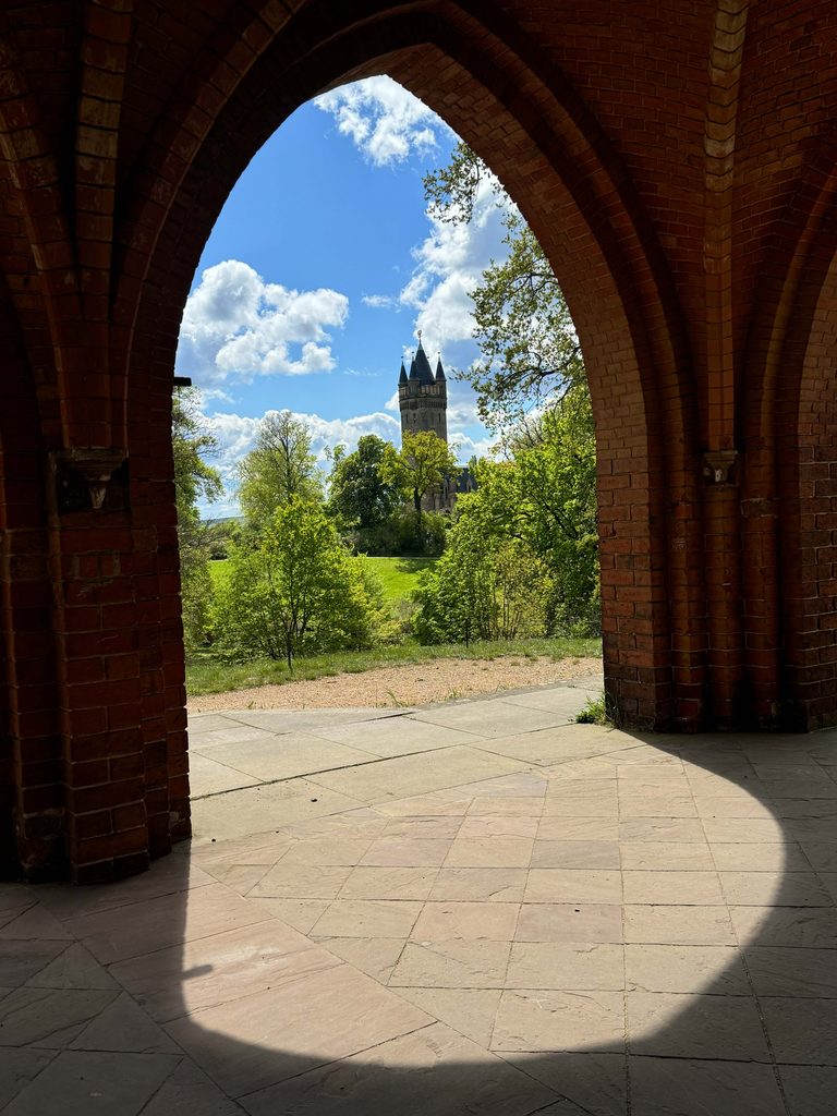 Blick auf den Flatow Turm
